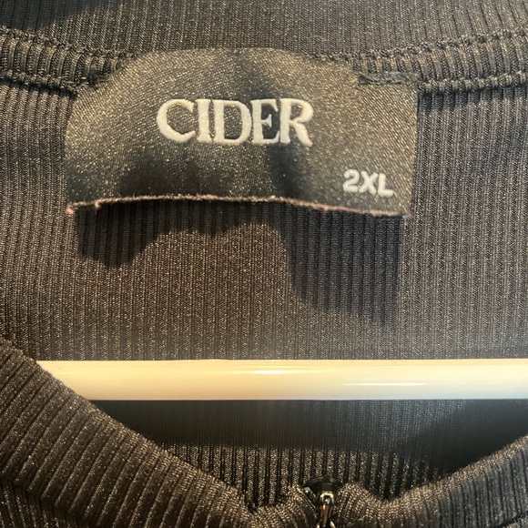 Cider Black Long-Sleeve V-Neck Ribbed Bodysuit - Picture 4 of 6